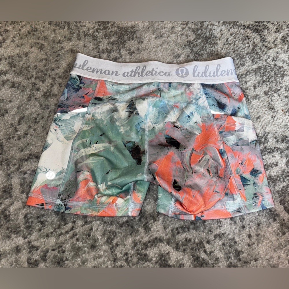 Lululemon RARE What The Sport Short Blushed Illusion Multi Size: 4 - Picture 3 of 5